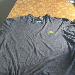 Gray north face t shirt